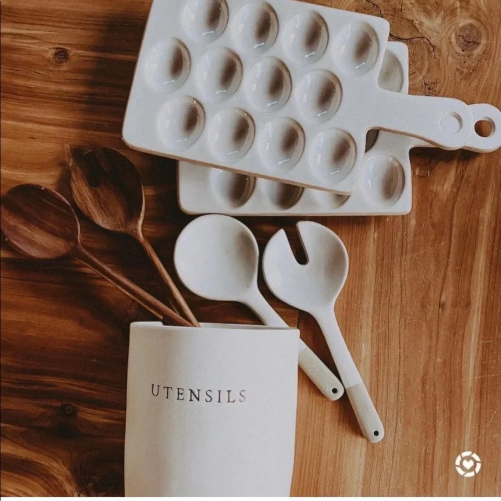 Hearth & Hand utensils canister